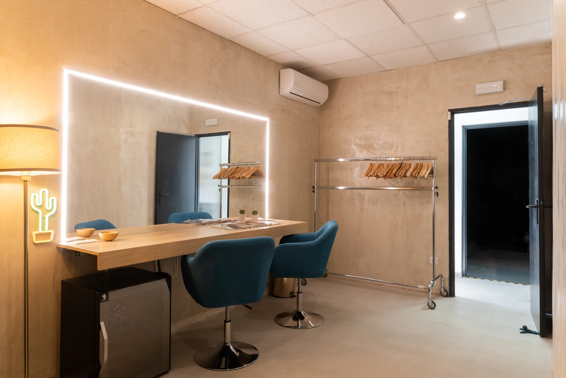 Dressing room for talent — film studio Madrid