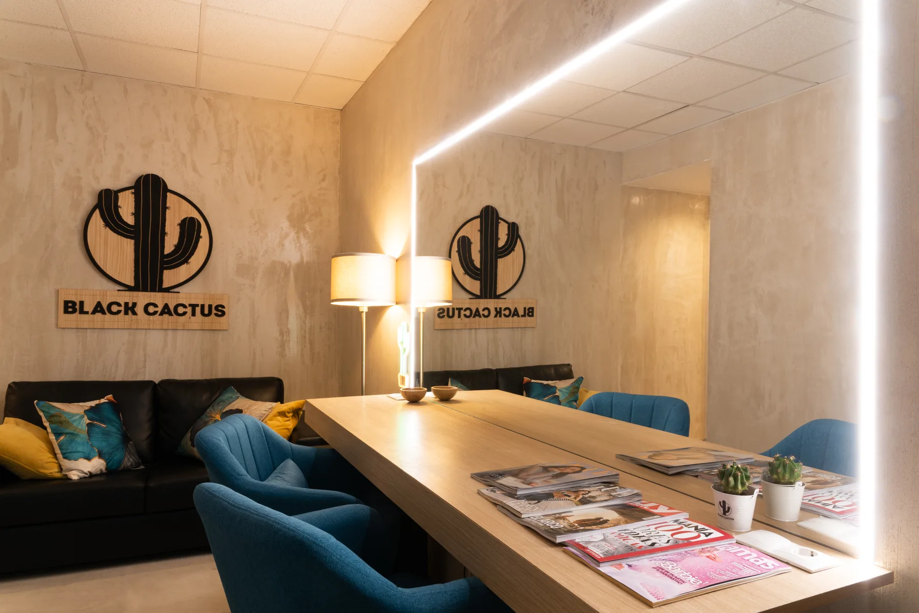 Studio facilities Madrid — makeup and wardrobe room