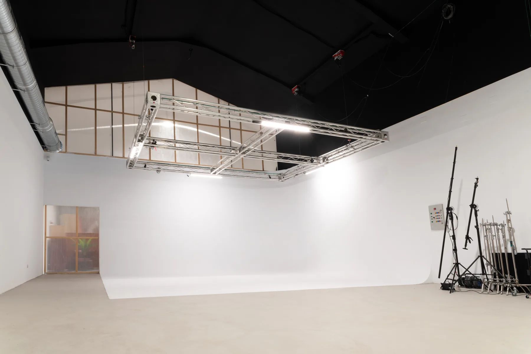 Film studio Madrid — white cove wide view